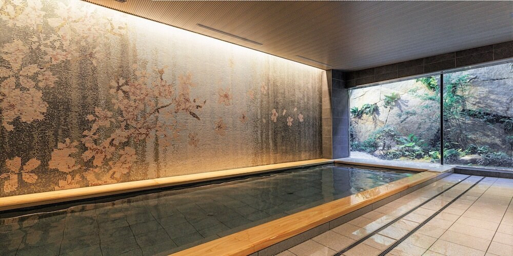 和情緒あふれる大浴場3398840