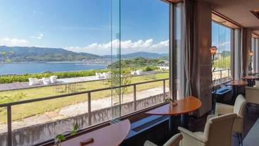 ロビーラウンジ / 5