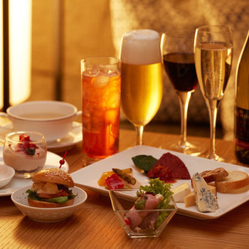 幻想的な噴水ショーを眺めて豪華カクテルアワー♪3465717