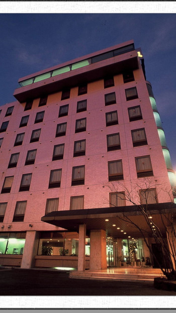 6．空港シャトルサービス付きで利便性抜群「ホテルサンプラスユタカ」4233882