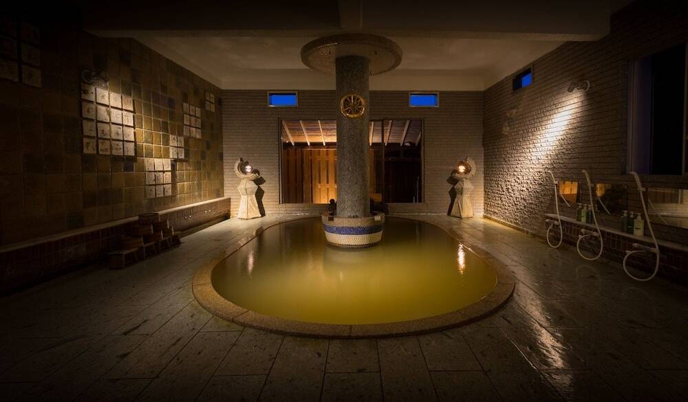 静粛に包まれ
上質のお湯に癒される / 4