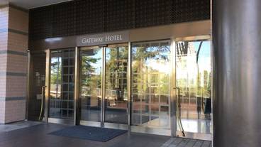 施設の入り口 / 22