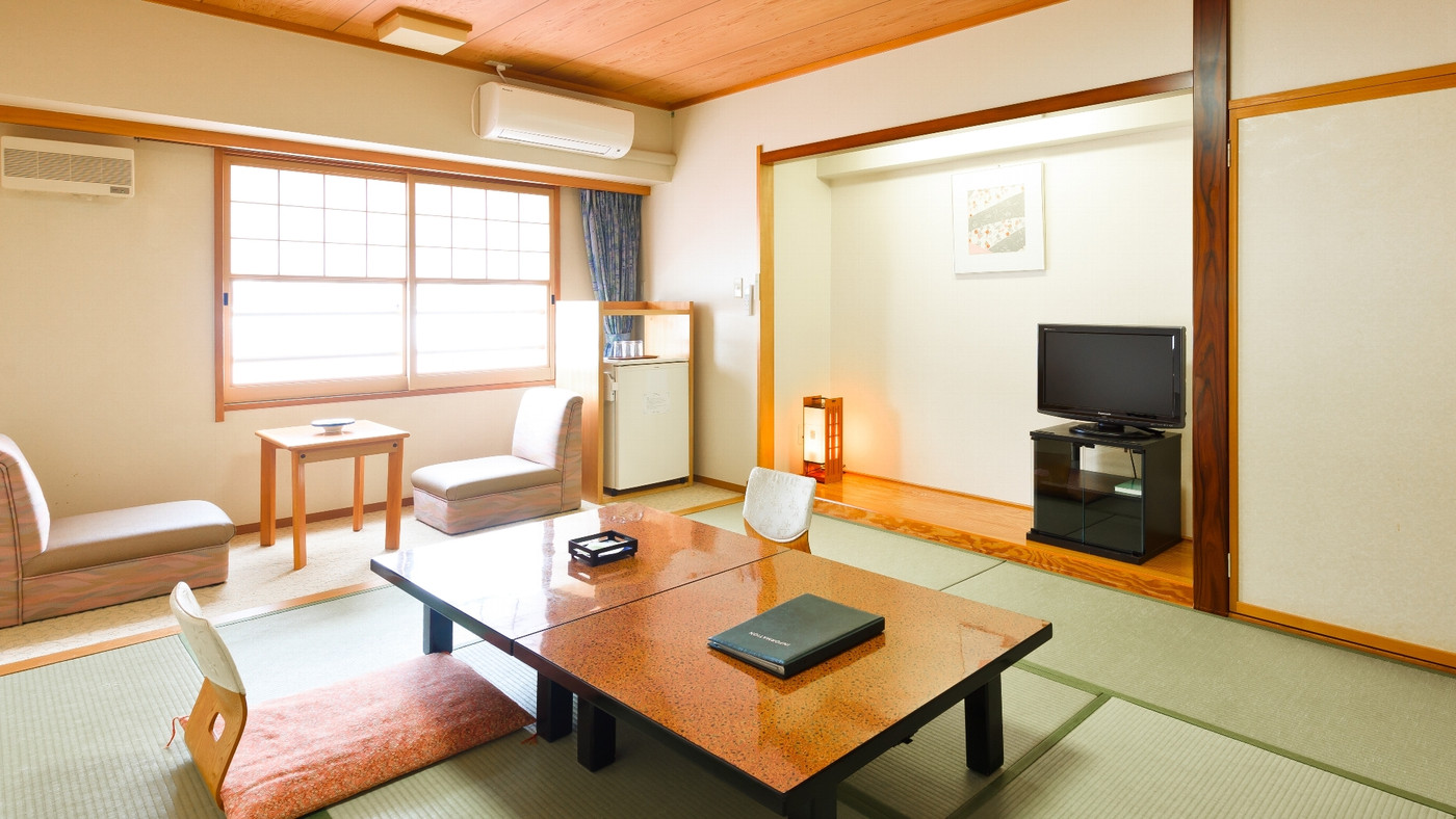 お部屋の窓から新幹線!子ども用貸し出しグッズ充実の旅館4093358