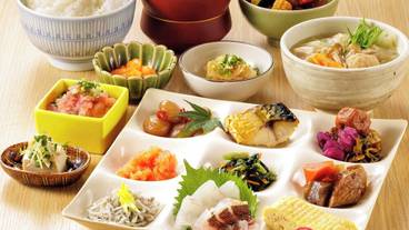 食事・飲み物 / 13