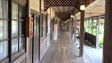 内部エントランス / 2