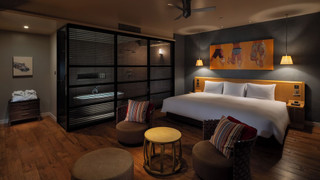 スイート[サウナ/クラブラウンジ/ミニバー/バルコニー付]