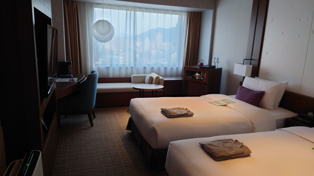 古いが上質。部屋からは北大植物園の緑が見えます