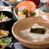 名物の湯豆腐も絶品
優しく満たされる朝食 / 1