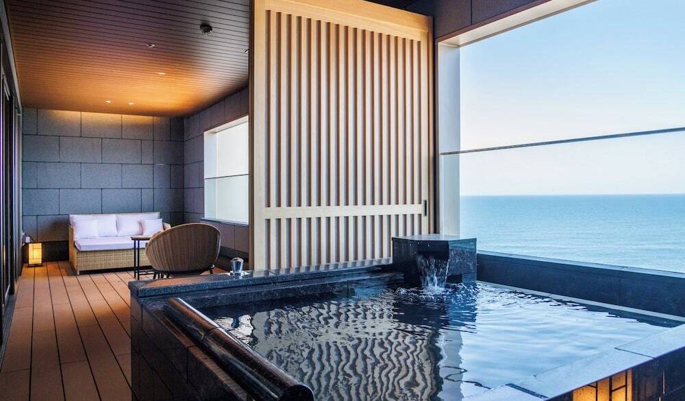 温泉露天風呂付き客室一例 / 2