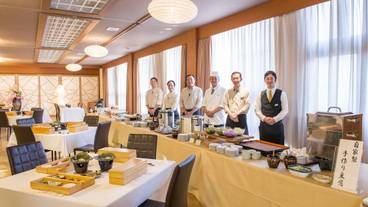 朝食スペース / 9