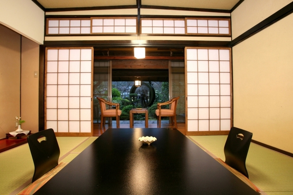 源泉かけ流しの温泉に京都仕込みのお料理が評判の和風旅館4005110