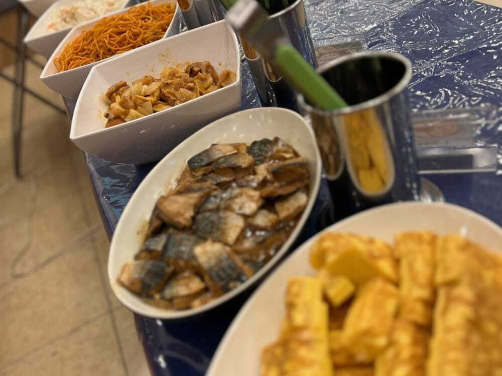 朝食