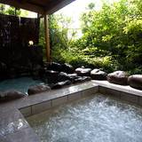 庭園を抜け
癒しの温泉大浴場へ / 4