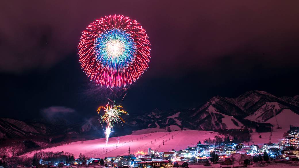 スキー場と冬花火 / 3