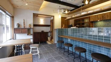 ロビーラウンジ / 6