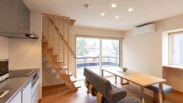 客室内のダイニングエリア / 9