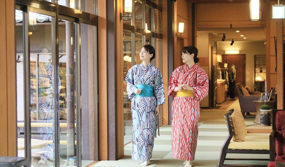 おもてなし溢れる
館内施設を散策 / 2