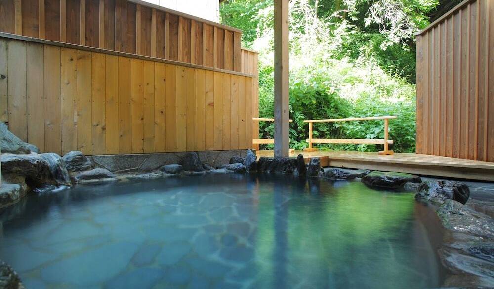 大浴場の露天風呂(男性) / 1