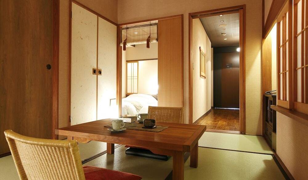 天然温泉を何度でも！
全室に客室露天風呂 / 3