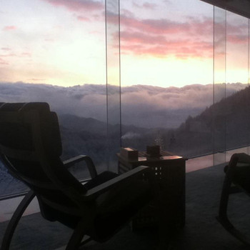 広々としたスカイラウンジで心も開放的に4270278