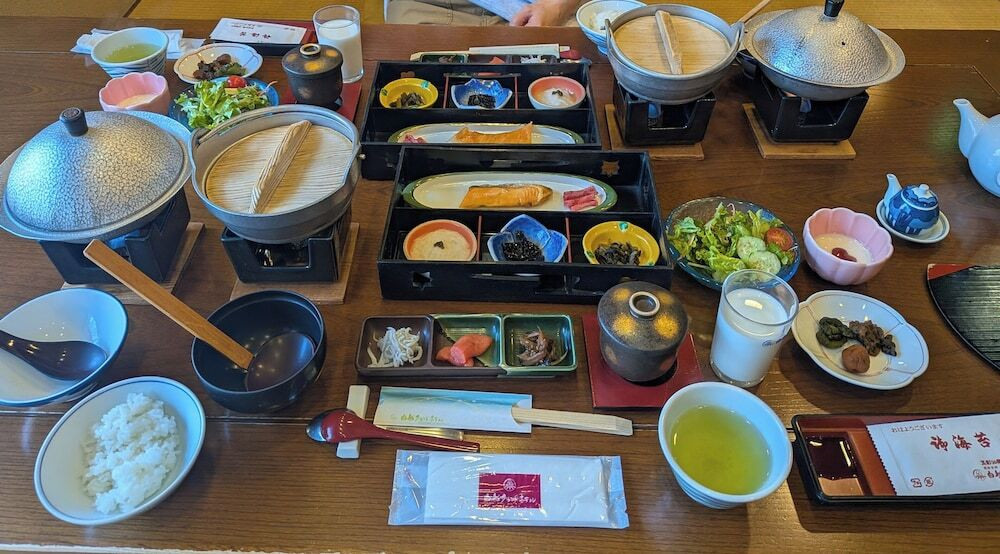 朝食