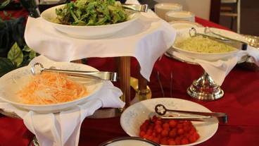 食事・飲み物 / 1