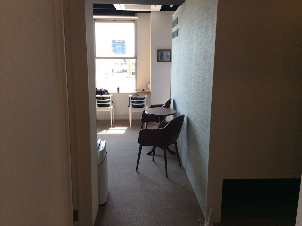 客室内のダイニングエリア