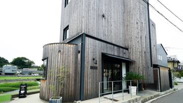 施設の入り口 / 13