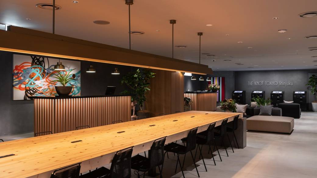 ホテル特製
フリーペーパーをもらって / 1