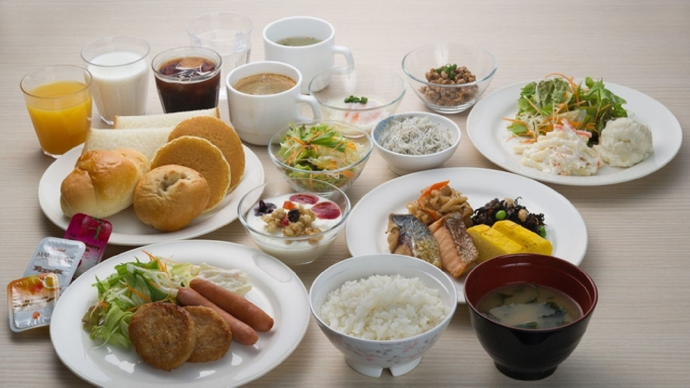 「藤沢駅」から徒歩約1分の駅近!湘南名物釜揚げしらすを朝食で3531997