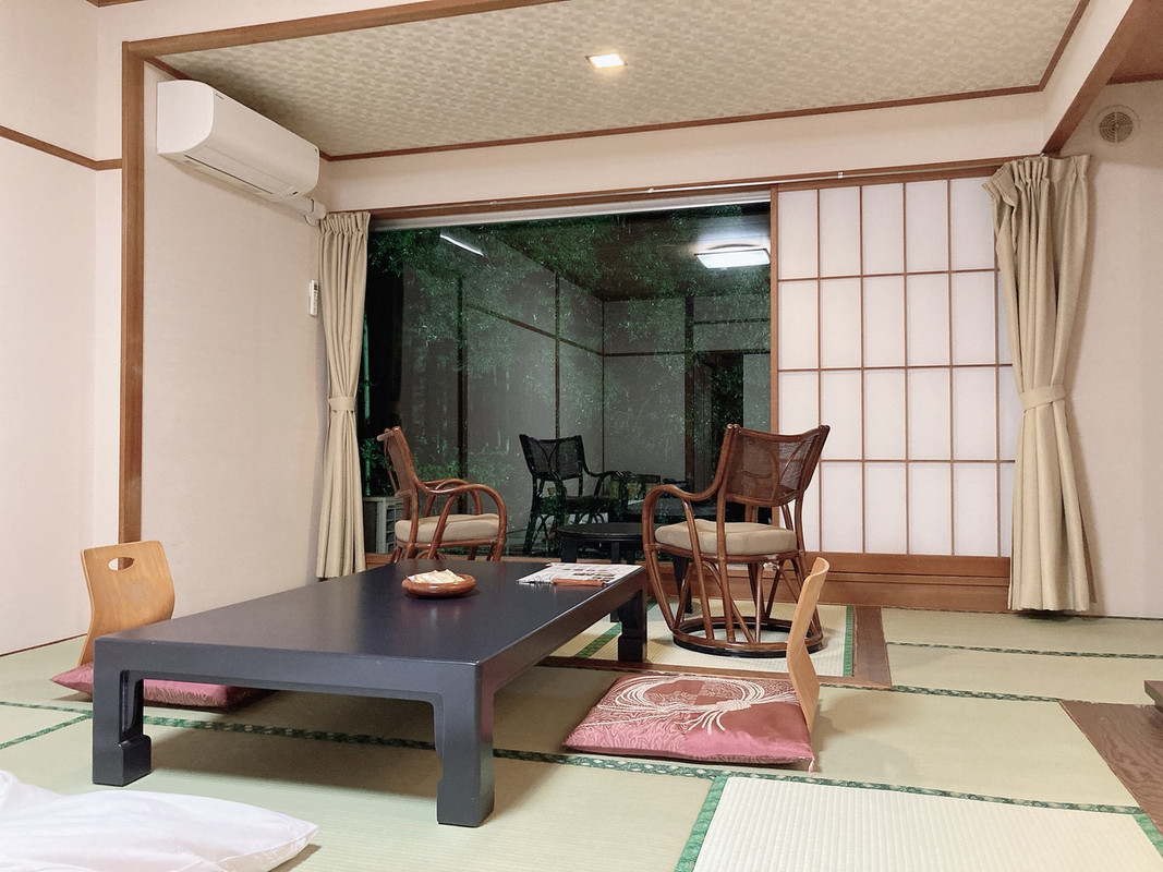 本館ではない建物の1階のお部屋です