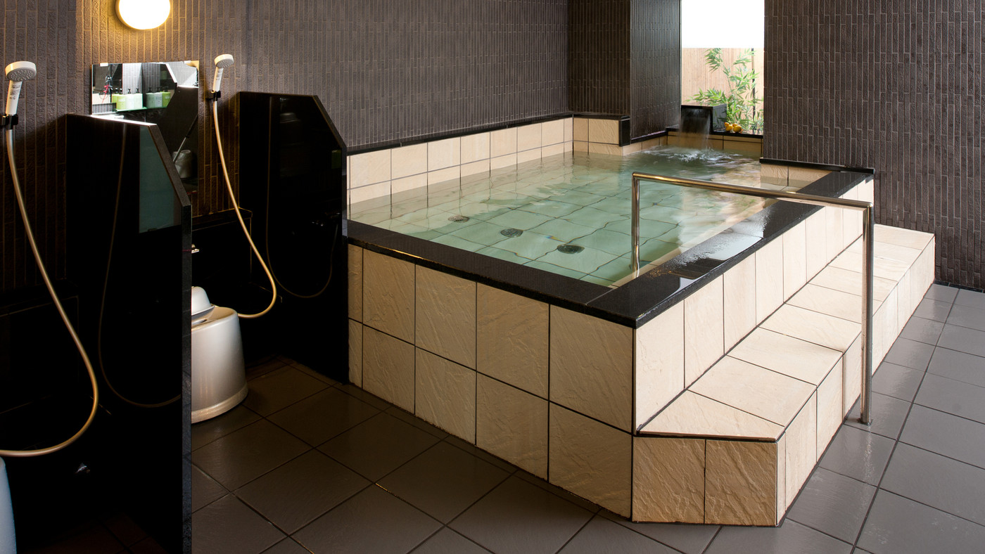 大浴場やコミックルームでのんびり過ごそう3353915