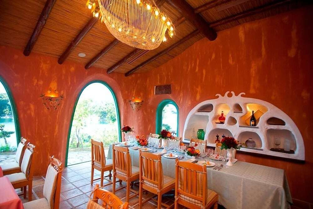 地中海を思わせる白亜のリゾート4002968