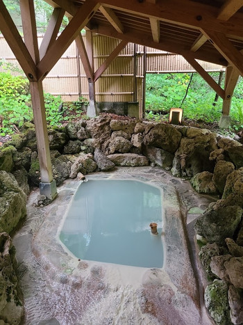 豊富な温泉にのんびり癒される、7組限定の静かな宿3380159