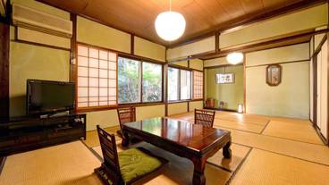 客室内のダイニングエリア / 16