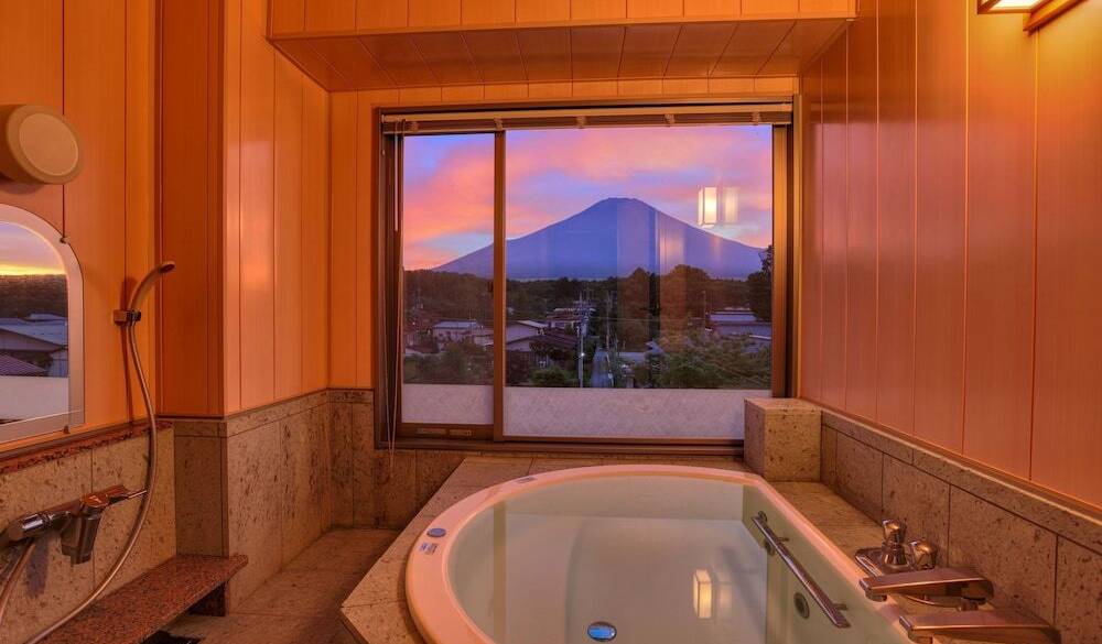 温泉風呂付スイートルーム / 2