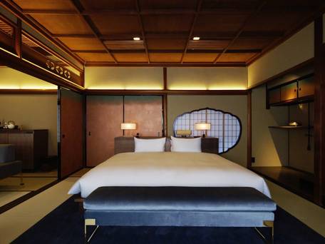 Luxury hotel SOWAKA / 1