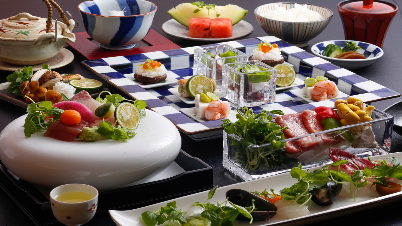 有馬の山々を眺める本格料理旅館4248728