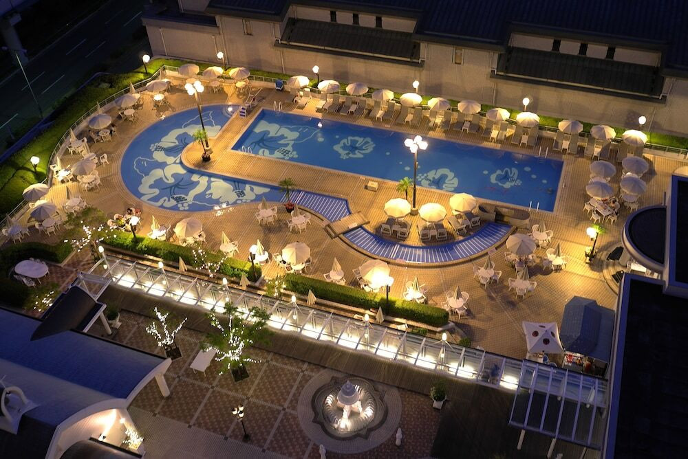 ムード抜群の雰囲気に包まれて、非日常空間へ3907680