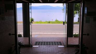 内部エントランス / 2