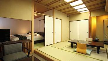 花月館 ベッド付和室① / 1