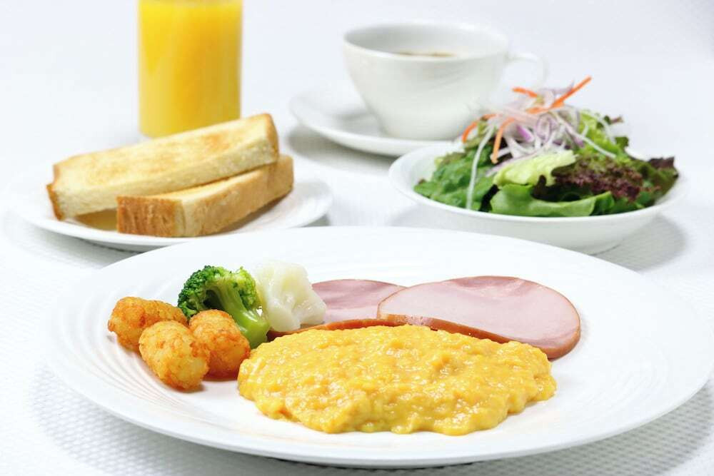 朝食