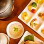 【朝食のみ】最大22時チェックインOK。朝は海を眺めながら温泉＆絶品あわび粥で贅沢な1日のスタート | 伊豆高原温泉 全室客室露天風呂付 小さなアジアン宿 rakuyado はなはな