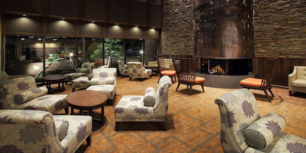 胃袋が2つ欲しい！焼き立てパン＆ぷりぷり「勝手丼」にノックアウト4769448