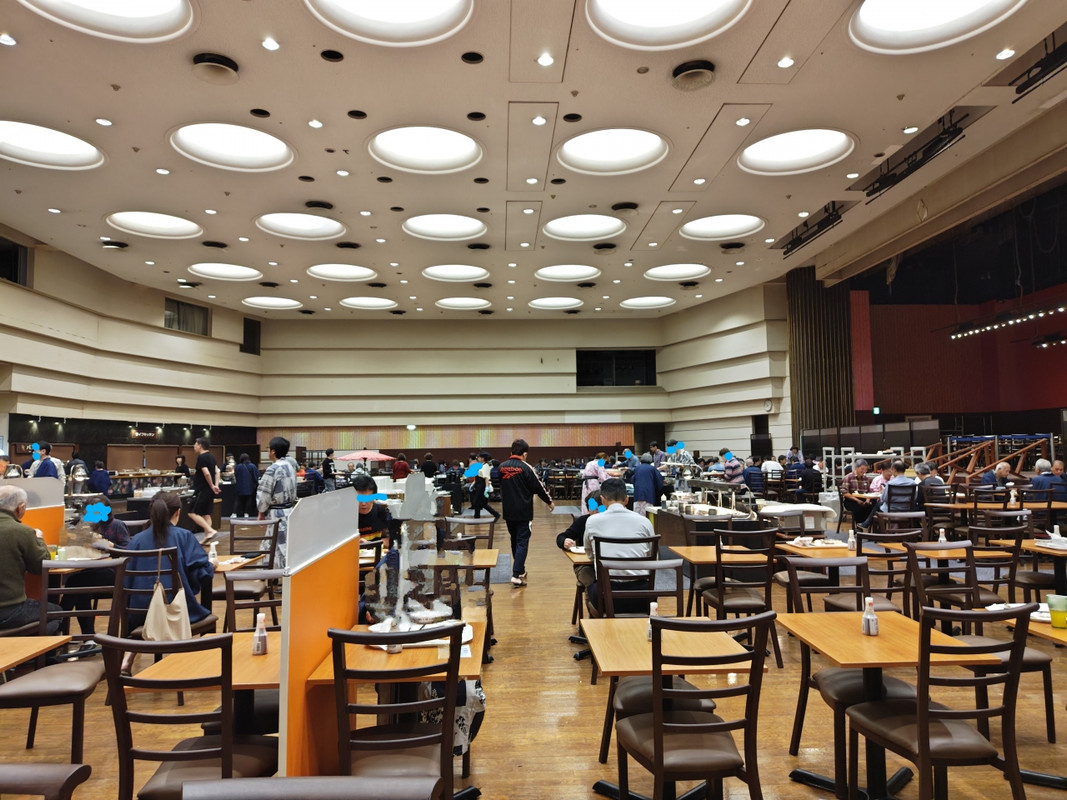 バイキング会場（朝食時撮影）