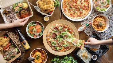 食事・飲み物 / 12