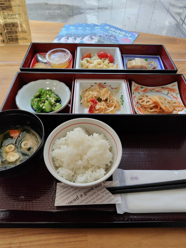 朝食