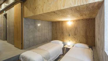客室 / 10