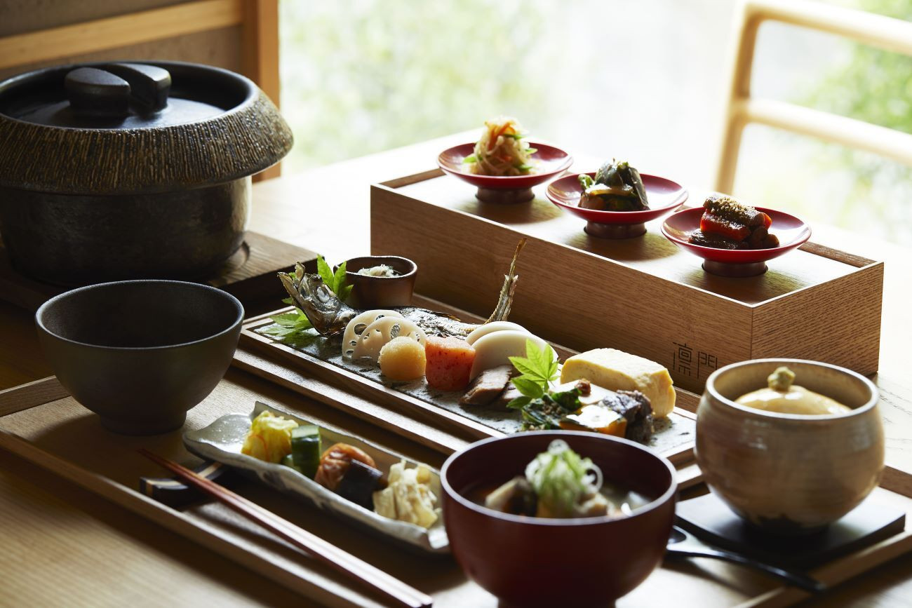 海の見えるホテルでルフロ湯治を体験4755364