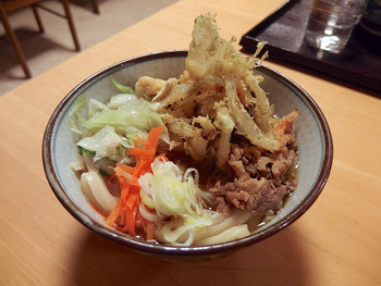 「玉喜亭」 料理 46245487 肉天うどん（610円）